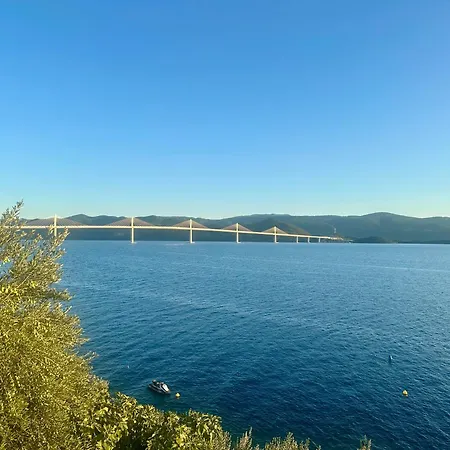 First Row Lägenhet *