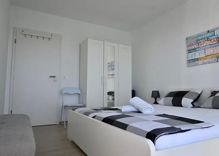 Lägenhet First Row *