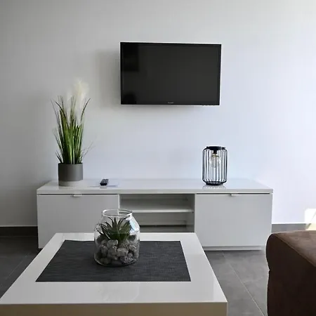 Apartman First Row Komarna