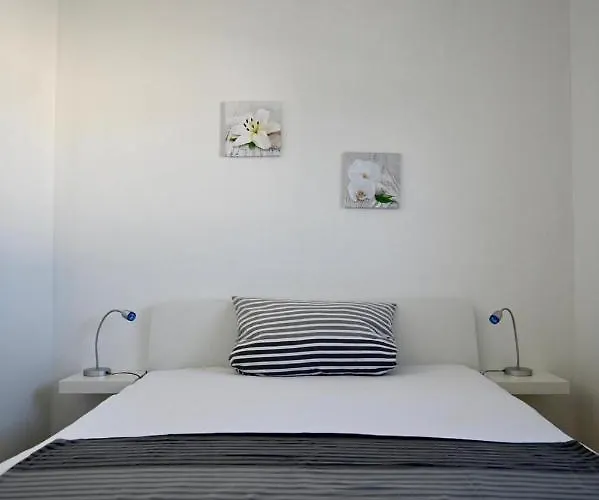 First Row Lejlighed *