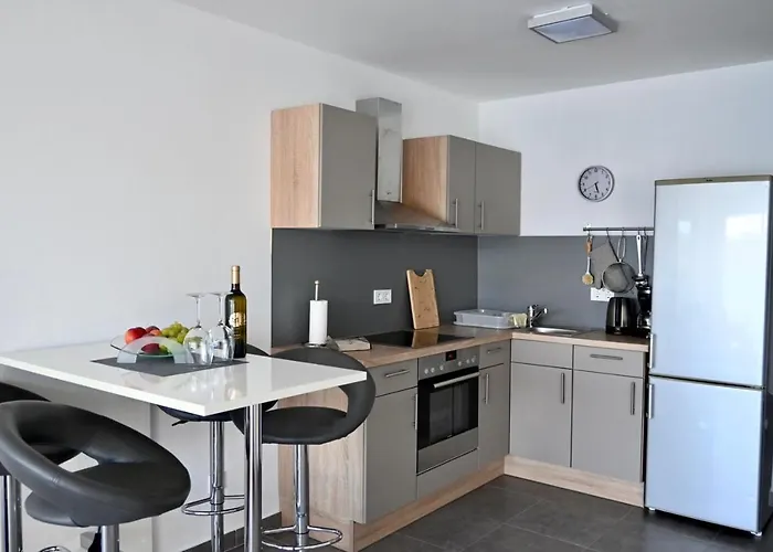 First Row Lägenhet Komarna