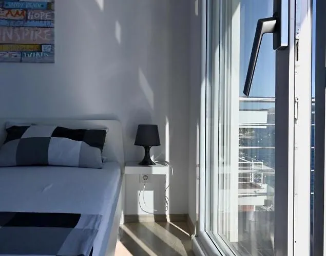 Lägenhet First Row *