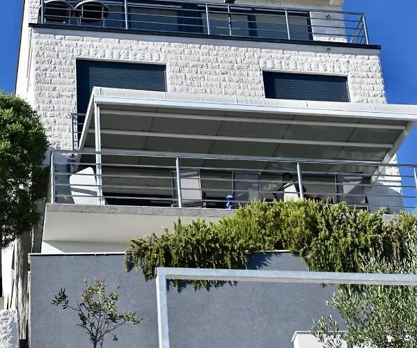 First Row Lejlighed *