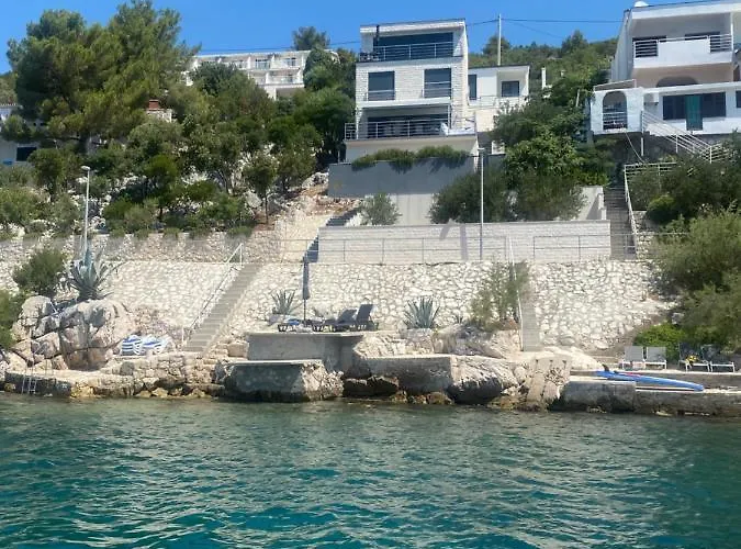 First Row Lejlighed Komarna