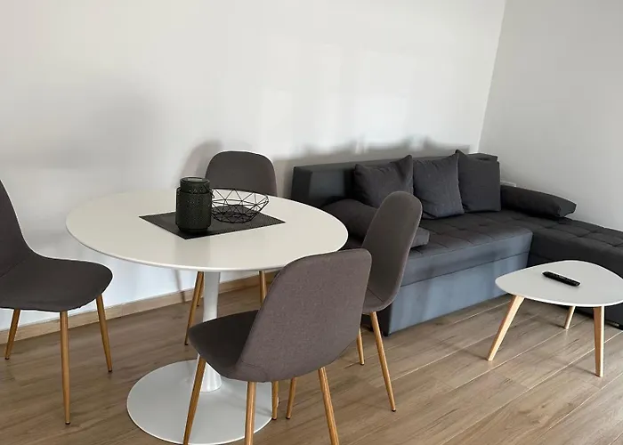 First Row Lägenhet Komarna